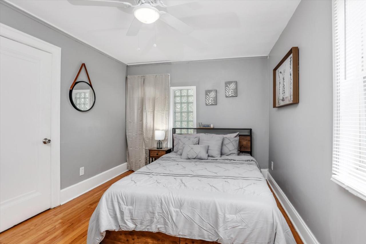 Modern & Cozy East Side Gem ~ Queen Beds ~ Parking Детройт Экстерьер фото